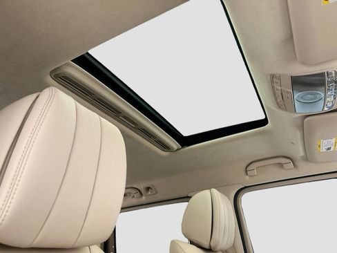 Used 2020 Mercedes-Benz G 550 image 17
