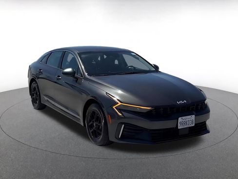 Used 2025 Kia K5 LXS FWD image 3