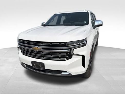 Used 2022 Chevrolet Suburban Premier AWD/4WD image 2