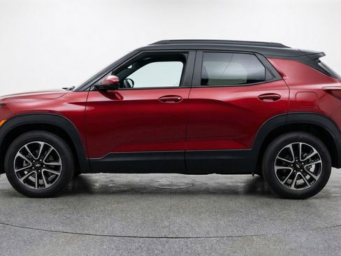 Used 2025 Chevrolet TrailBlazer LT image 5