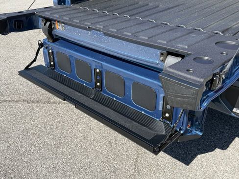 New 2026 GMC Sierra 1500 Elevation w/ Elevation Premium Package AWD/4WD image 6