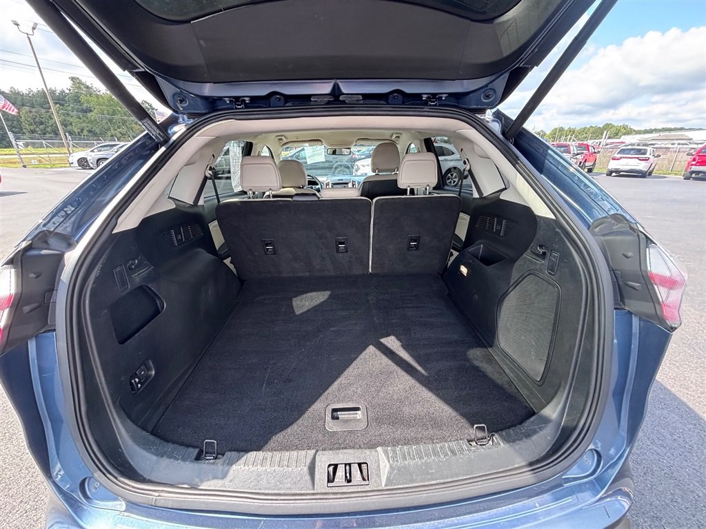 Used 2019 Ford Edge Titanium w/ Cargo Accessory Package FWD image 22