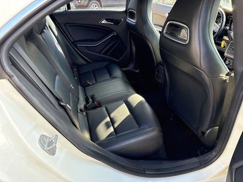 Used 2014 Mercedes-Benz CLA 250 image 19