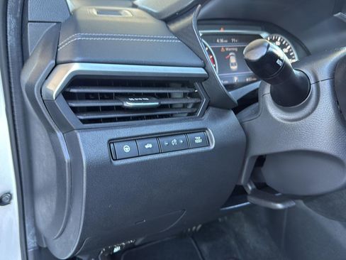 Used 2019 Nissan Altima 2.5 SV image 15