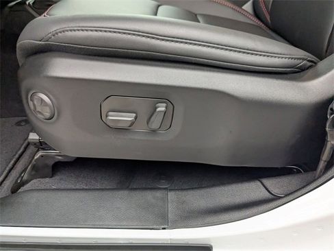 New 2025 Jeep Wrangler Unlimited Rubicon image 12