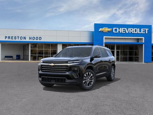 New 2026 Chevrolet Traverse LT w/ Sun and Wheel Package FWD image 8