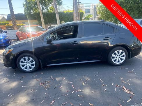 Used 2020 Toyota Corolla LE w/ Carpet Mat Package (TMS) FWD image 3