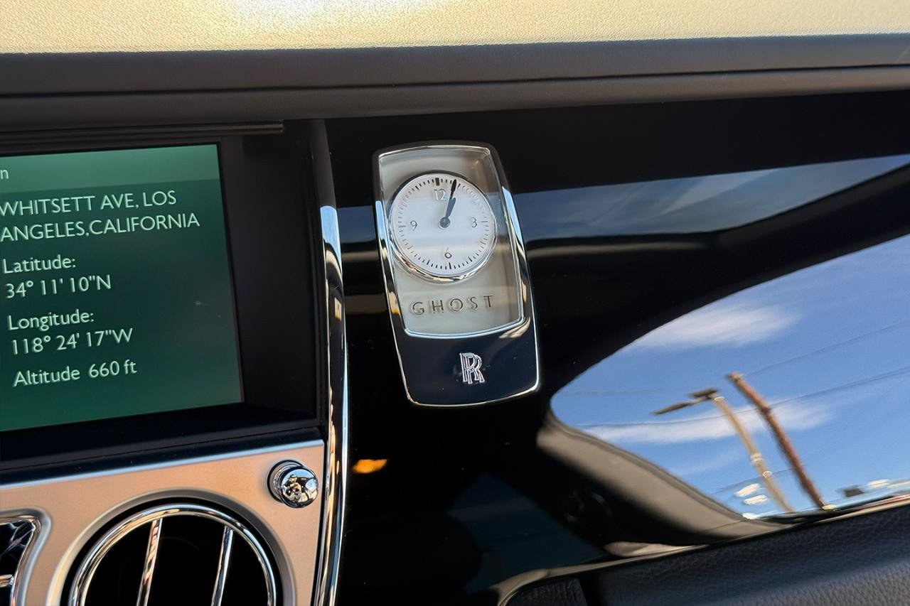 Used 2016 Rolls-Royce Ghost RWD image 16