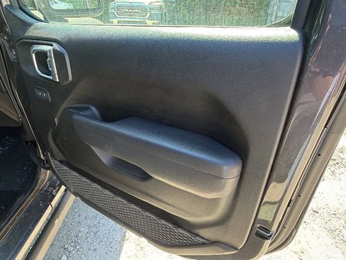 Used 2025 Jeep Wrangler Unlimited Sport S 4xe AWD/4WD image 18