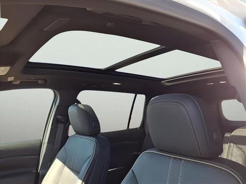 New 2026 Chevrolet Traverse High Country w/ LPO, Floor Liner Package image 19