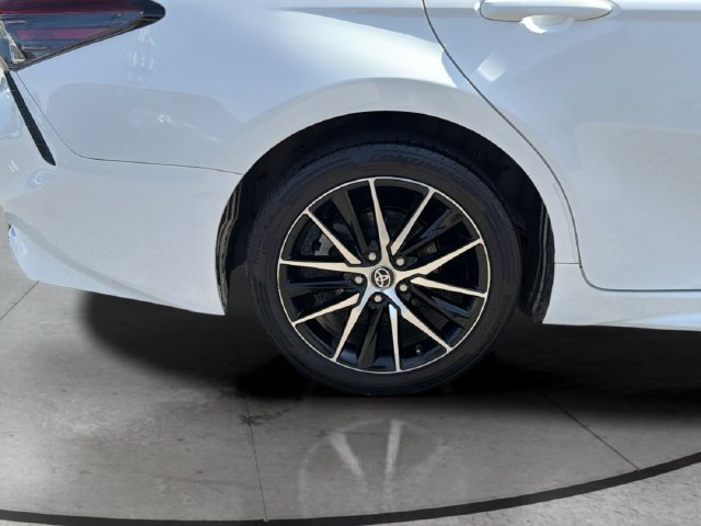 Used 2024 Toyota Camry SE w/ Convenience Package FWD image 30