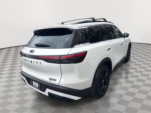 Certified 2025 INFINITI QX60 Luxe w/ Black Edition image 6