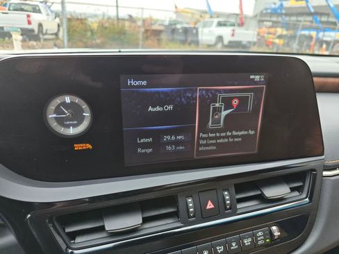 Used 2022 Lexus ES 250 w/ Premium Package image 24