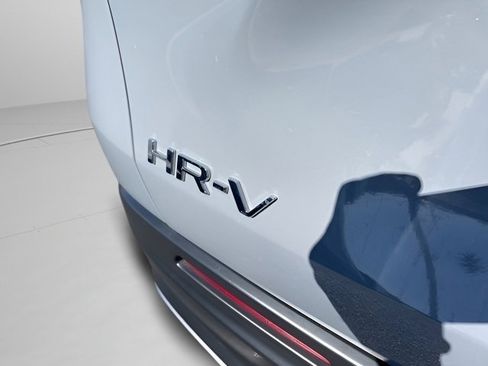 Used 2025 Honda HR-V Sport image 13
