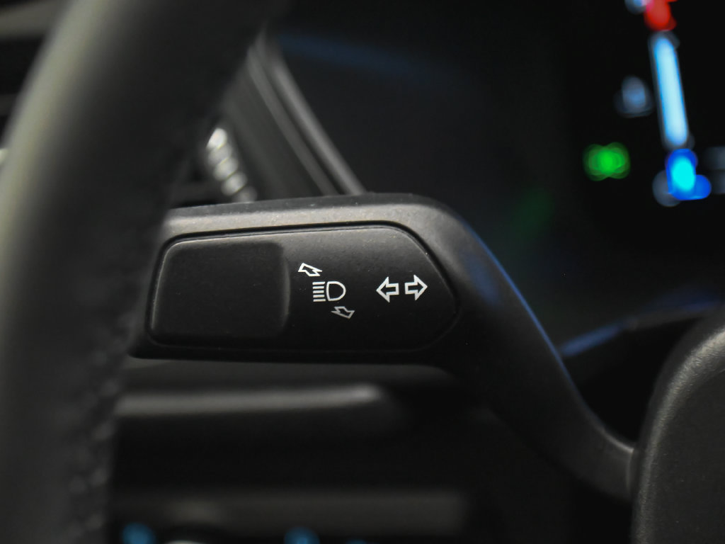 Used 2023 Ford Escape Active w/ Tech Pack #1 AWD/4WD image 29