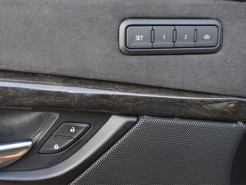 Used 2020 Cadillac Escalade Platinum image 31