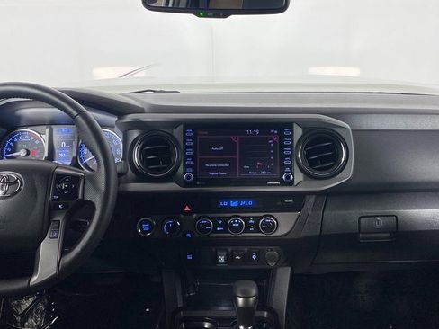 Certified 2022 Toyota Tacoma 4x4 Double Cab image 13