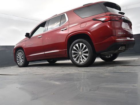 Used 2023 Chevrolet Traverse Premier image 25