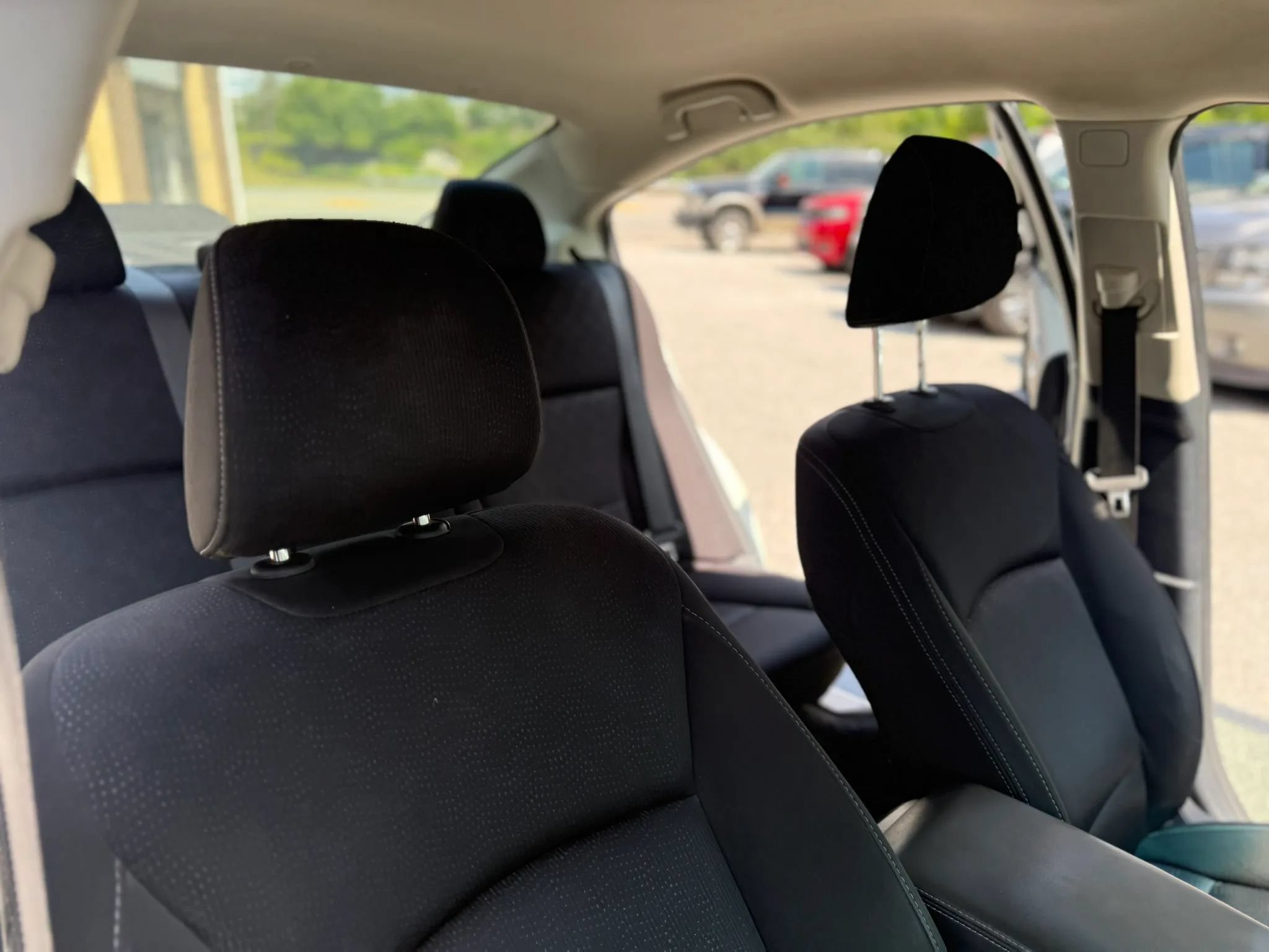 Used 2015 Subaru Legacy 2.5i Premium AWD/4WD image 8