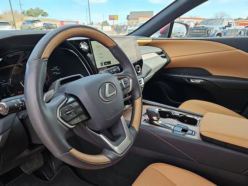 Used 2025 Lexus RX 350 Luxury image 13