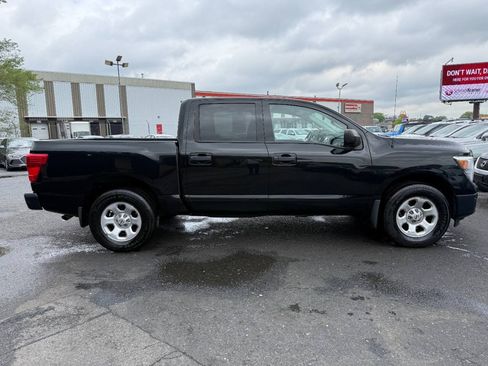Used 2018 Nissan Titan S w/ S Utility Package AWD/4WD image 4