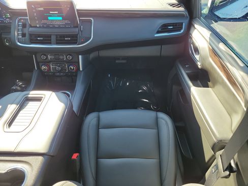 Used 2024 Chevrolet Tahoe Z71 w/ Luxury Package image 16