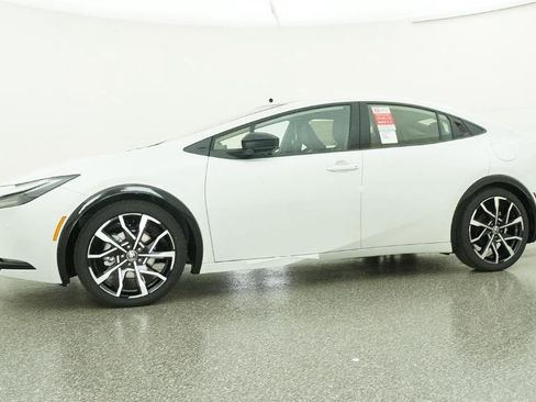 New 2026 Toyota Prius Plug-In Hybrid image 8