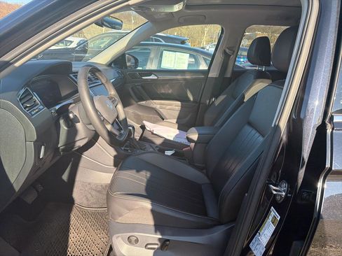 Used 2022 Volkswagen Tiguan SE w/ Panoramic Sunroof Package AWD/4WD image 20