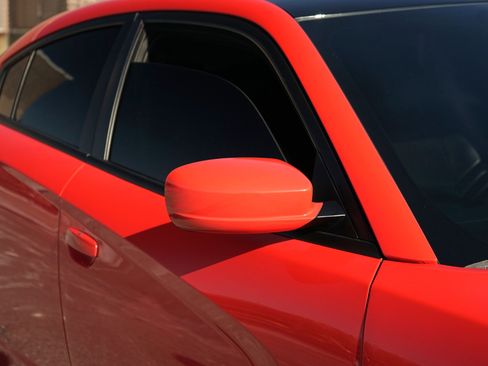 Used 2016 Dodge Charger SRT w/ Harman/Kardon Audio Group image 5