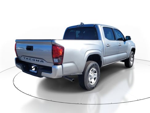 Certified 2022 Toyota Tacoma SR image 6