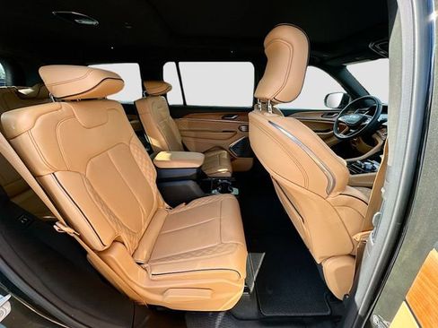 Used 2024 Jeep Grand Cherokee L Summit image 30