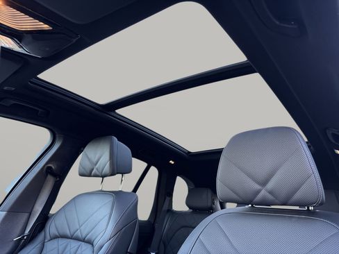 Used 2026 BMW X5 xDrive40i image 21