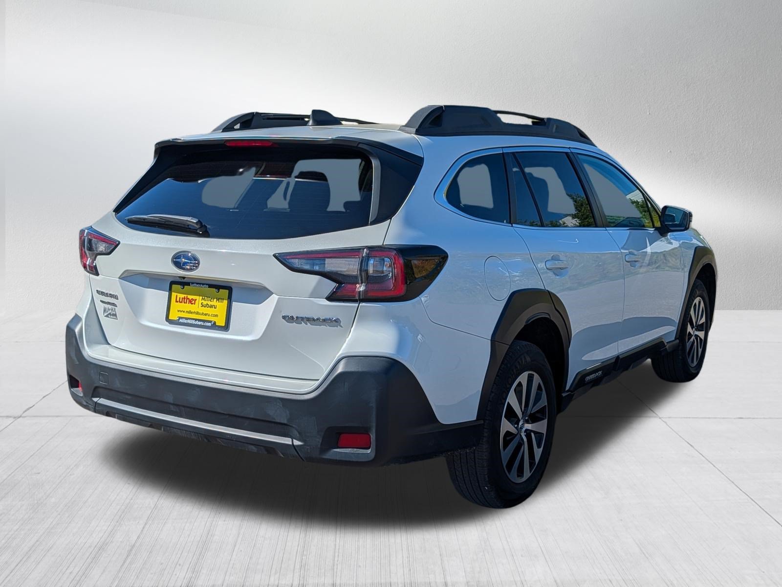 Used 2024 Subaru Outback Premium AWD/4WD image 7