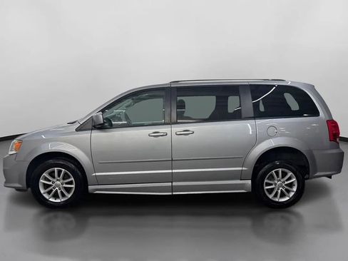 Used 2016 Dodge Grand Caravan SXT w/ Rear Park Assist Package FWD image 5