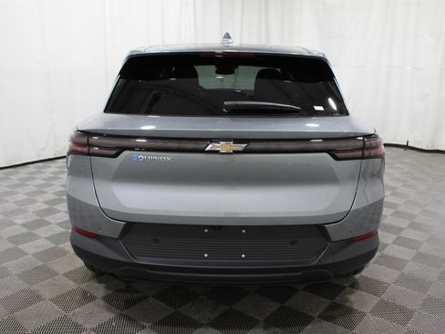 New 2026 Chevrolet Equinox EV LT image 32