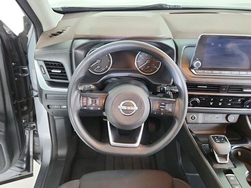 Used 2023 Nissan Rogue S AWD/4WD image 19