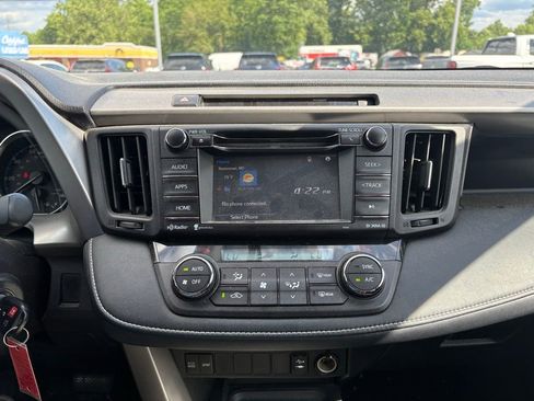 Used 2016 Toyota RAV4 XLE AWD/4WD image 8