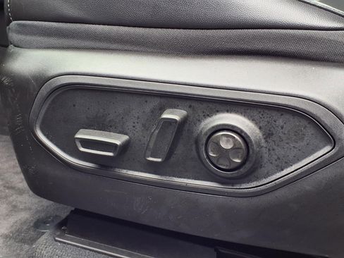 Used 2025 Jeep Grand Cherokee L Altitude image 4