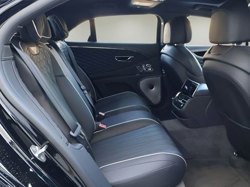 Certified 2020 Bentley Flying Spur W12 image 20