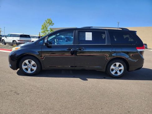 Used 2012 Toyota Sienna LE w/ Towing Pkg FWD image 9