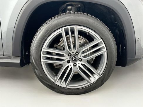 Certified 2025 Mercedes-Benz GLS 450 4MATIC image 31