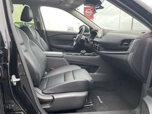 Certified 2023 Nissan Rogue SV w/ SV Premium B Package image 24