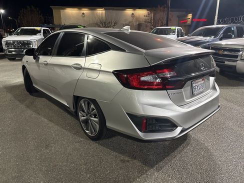 Used 2019 Honda Clarity Touring image 4