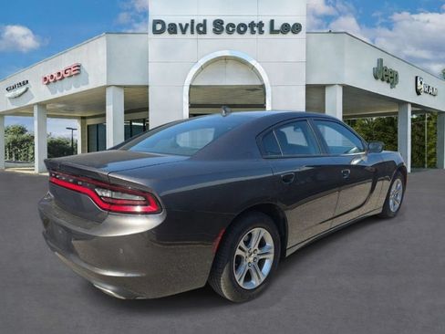 Used 2023 Dodge Charger SXT RWD image 5
