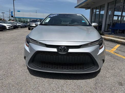 Used 2022 Toyota Corolla LE FWD image 2