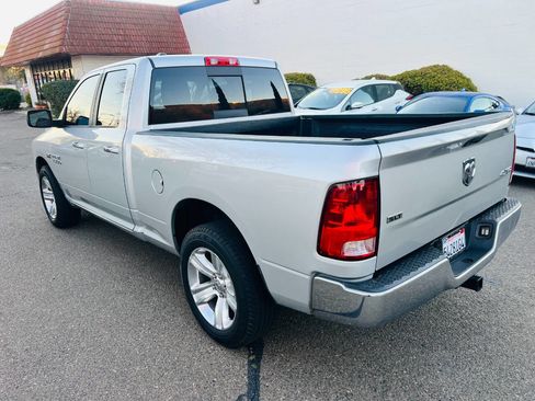 Used 2018 RAM 1500 Classic SLT image 4