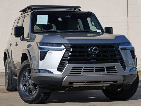 Used 2024 Lexus GX 550 AWD/4WD image 4