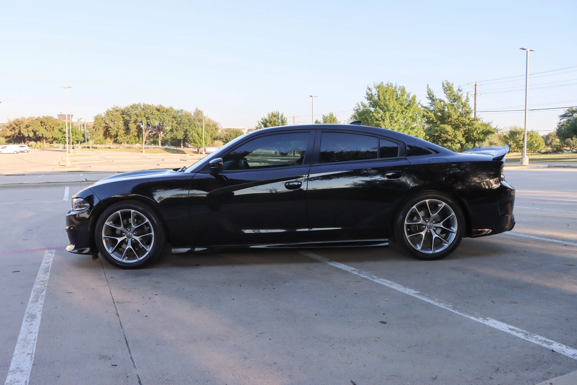 Used 2020 Dodge Charger GT RWD image 4
