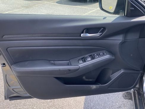 New 2025 Nissan Altima 2.5 SV image 12