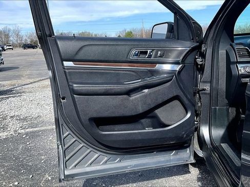 Used 2019 Ford Explorer Limited w/ Class III Trailer Tow Package FWD image 20